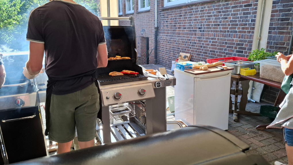 Einweiterer Blick auf die Grillecke