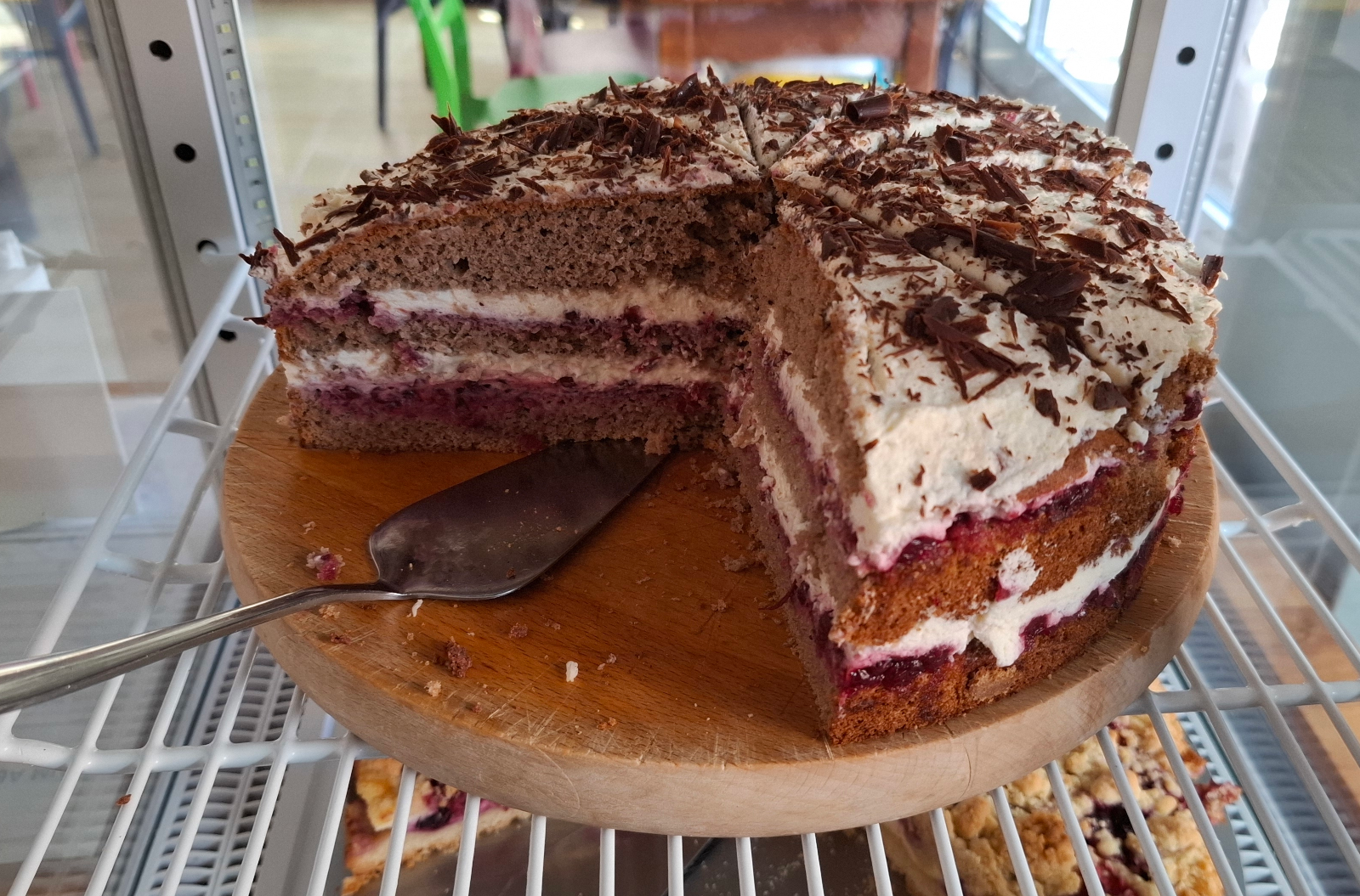 Kirschtorte angeschnitten 1600