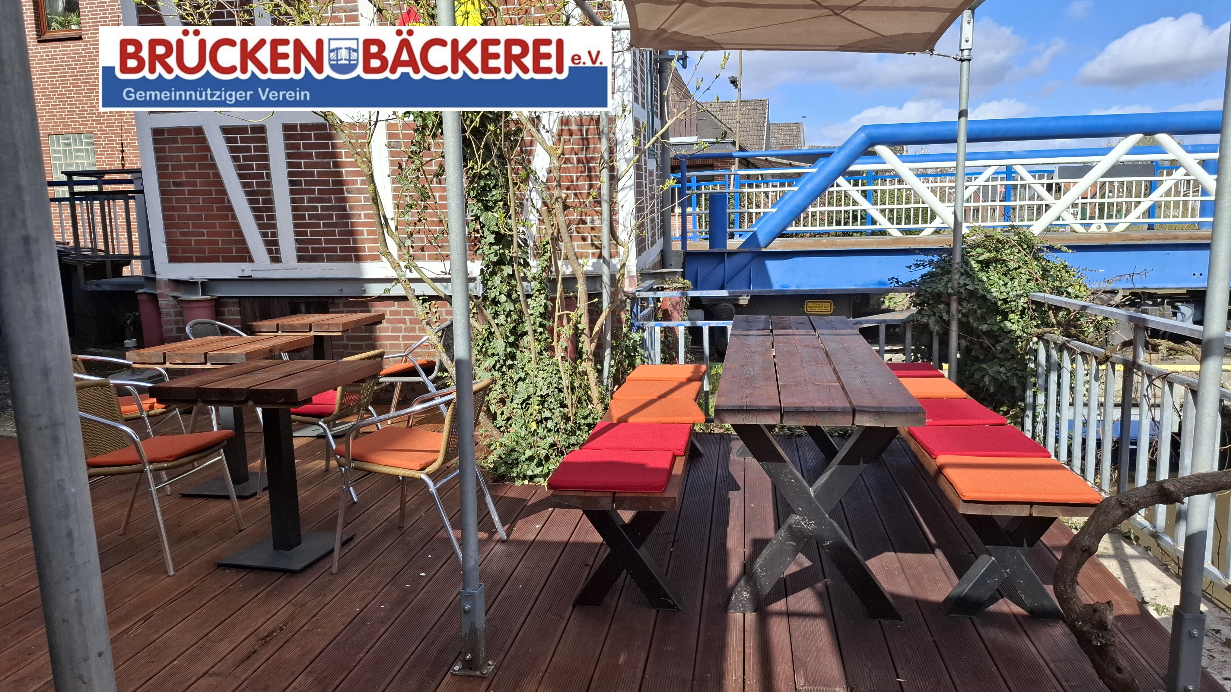 Blick von der Terasse auf die Estebrücke